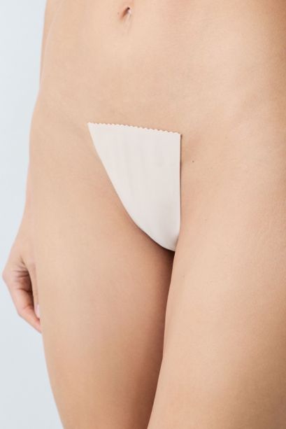 Lipnios String modelio kelnaitės (ETAM) 