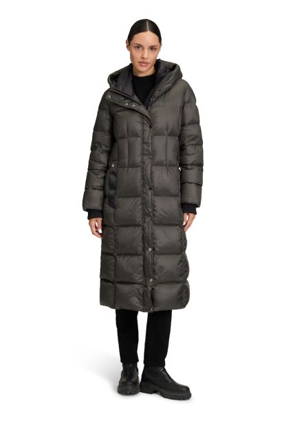 Moteriškas pūkinis paltas (BETTY BARCLAY) 